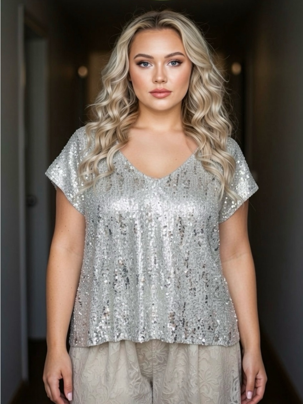 MODERN ATTRACTION Silver Sequin Short Sleeve V-Neck Plus Size Party Top 1X